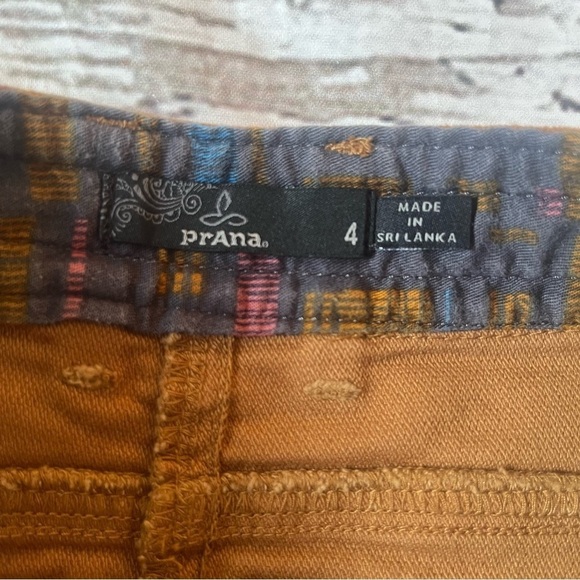 Prana Corduroy Mini Skirt Size 4 - Picture 2 of 10